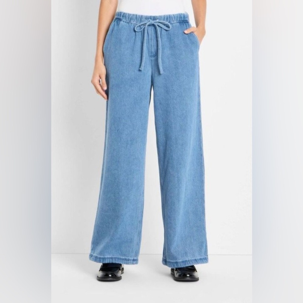 Future Collective Mid-Rise Wide-Leg Light Pull on Blue Jeans